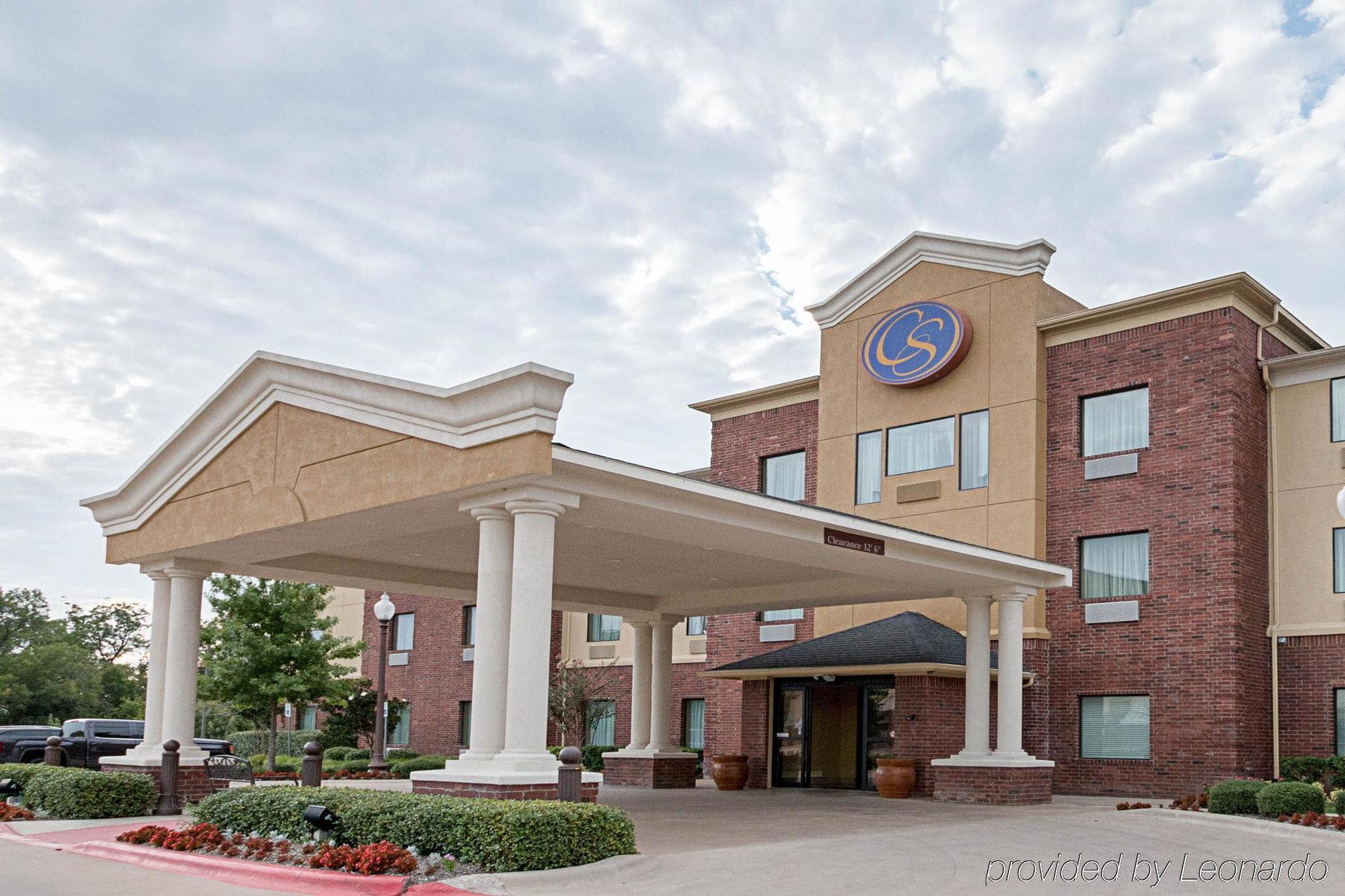 Comfort Suites Ennis Bagian luar foto